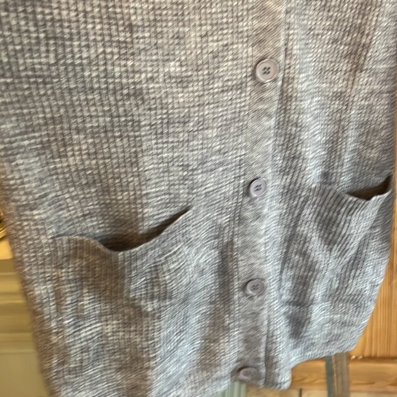 Gray sweater cardigan - Picture 3 of 7